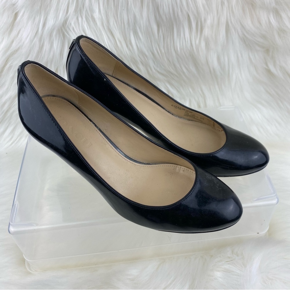 COACH BLACK PATENT LEATHER CLASSIC PUPS STILETTO HEELS SIZE 7.5